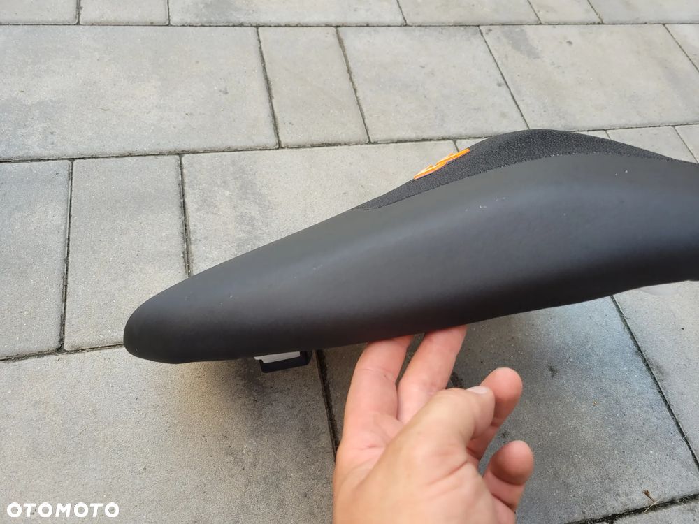 Siedzenie pasażera, fotel, kanapa tył KTM 390 Adventure - 8