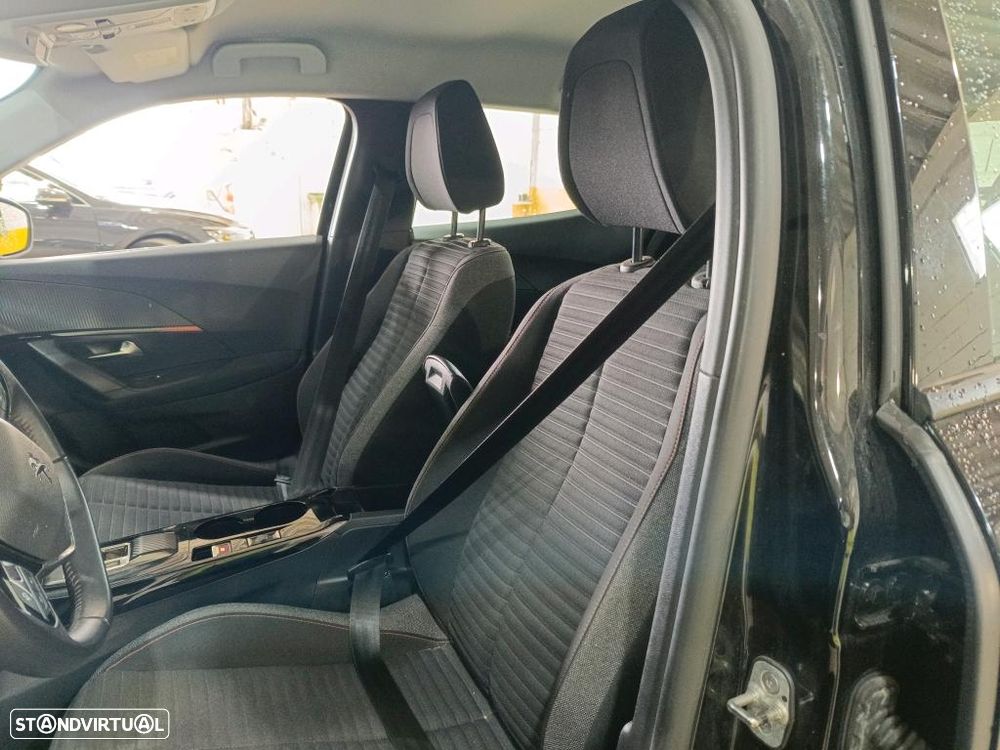 Peugeot e-2008 50 kWh Active Pack - 7
