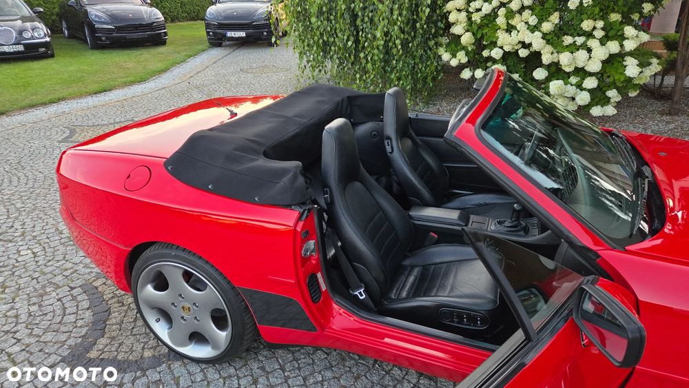 Porsche 944 - 32