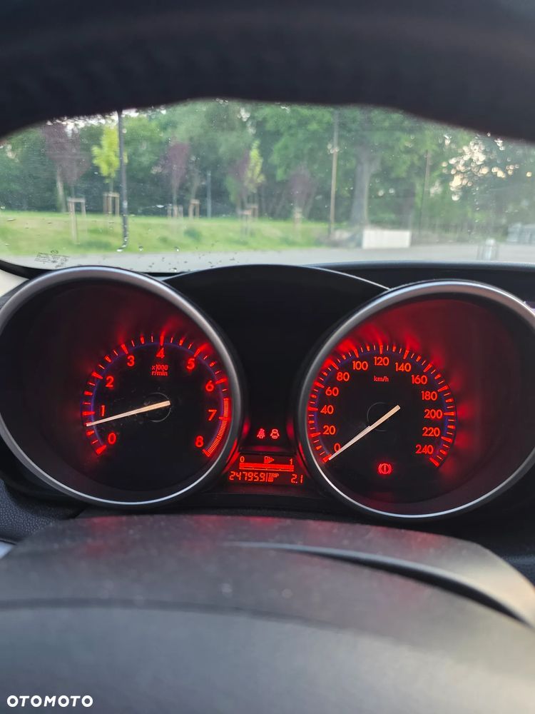 Mazda 3 1.6 Active + - 11