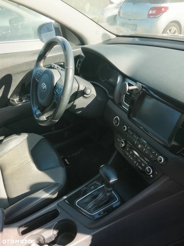 Kia Niro - 26