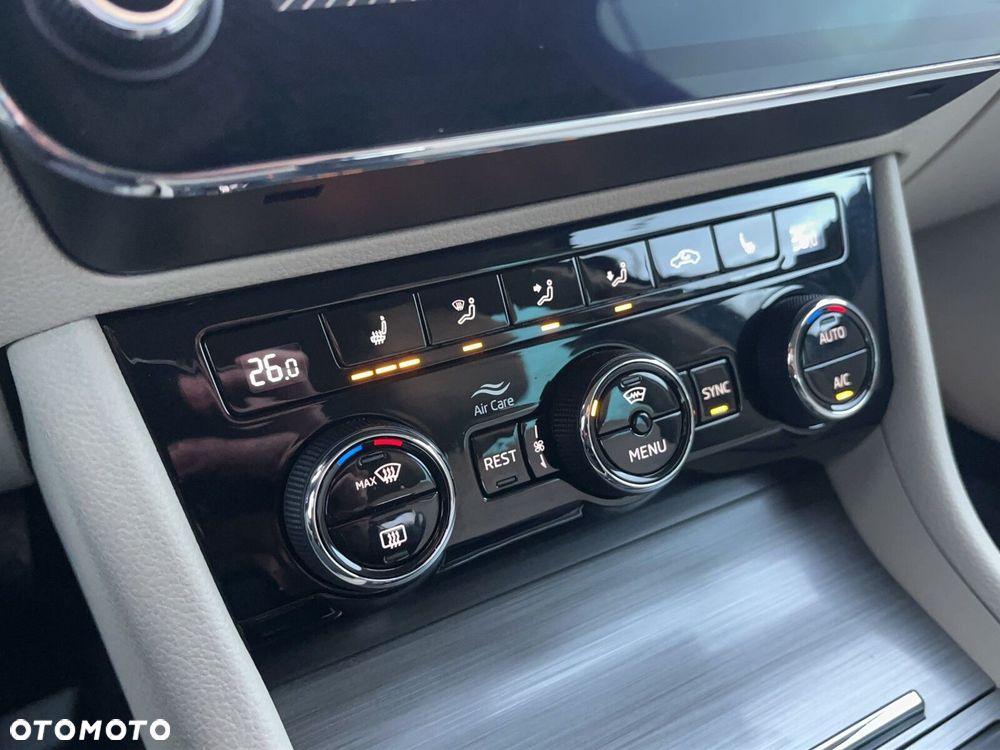 Skoda Superb 2.0 TSI Style DSG - 27