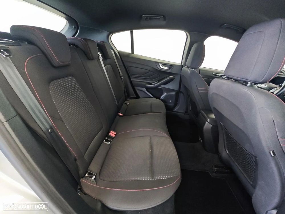 Ford Focus 1.0 EcoBoost ST-Line - 57