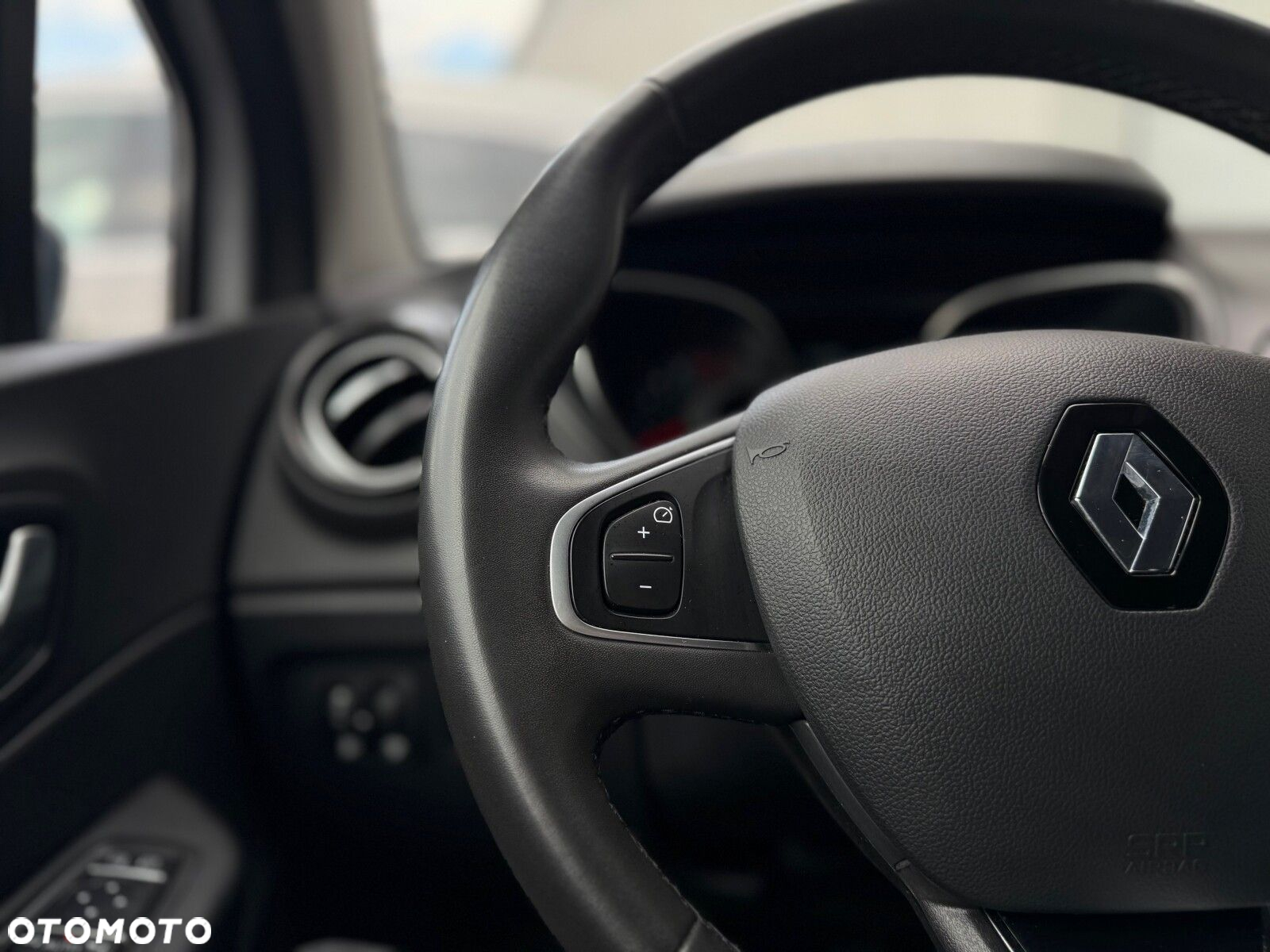 Renault Captur - 15