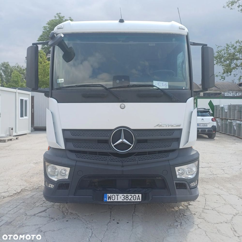 Mercedes-Benz Actros - 2