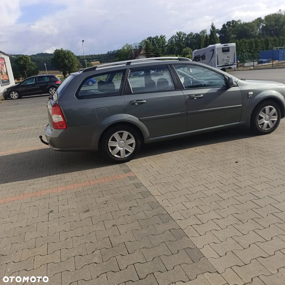 Chevrolet Nubira - 2