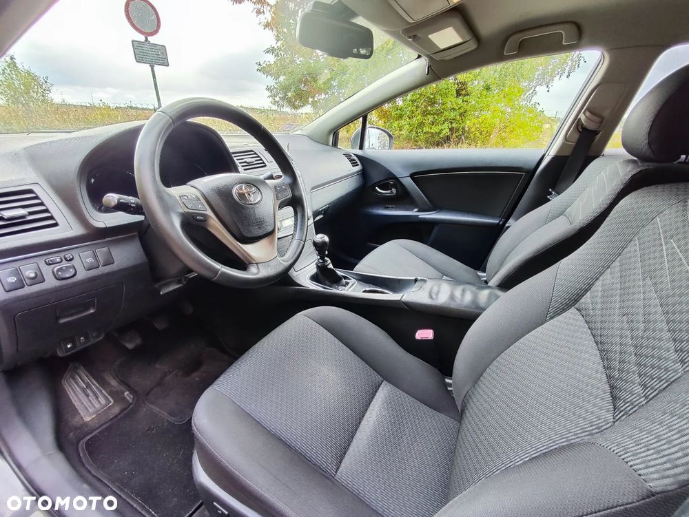 Toyota Avensis 2.0 D-4D Sol - 12