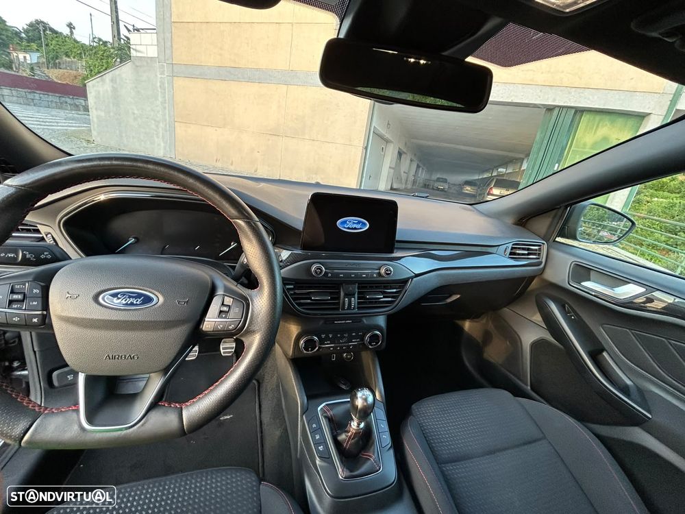 Ford Focus 1.5 EcoBoost Vignale - 8