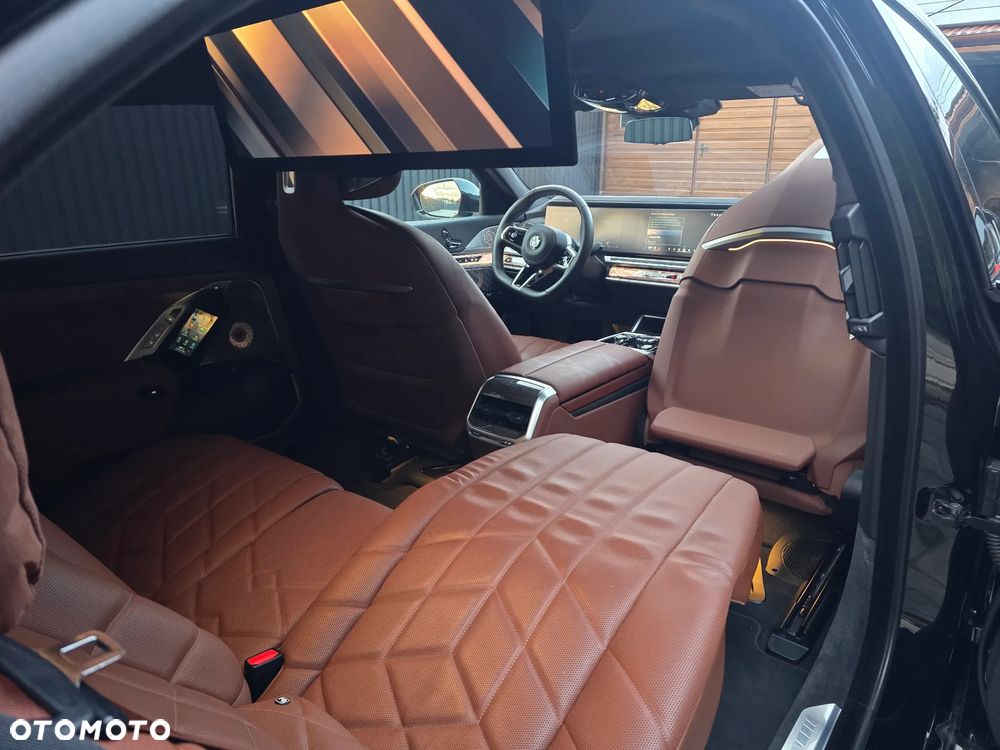 BMW Seria 7 - 28
