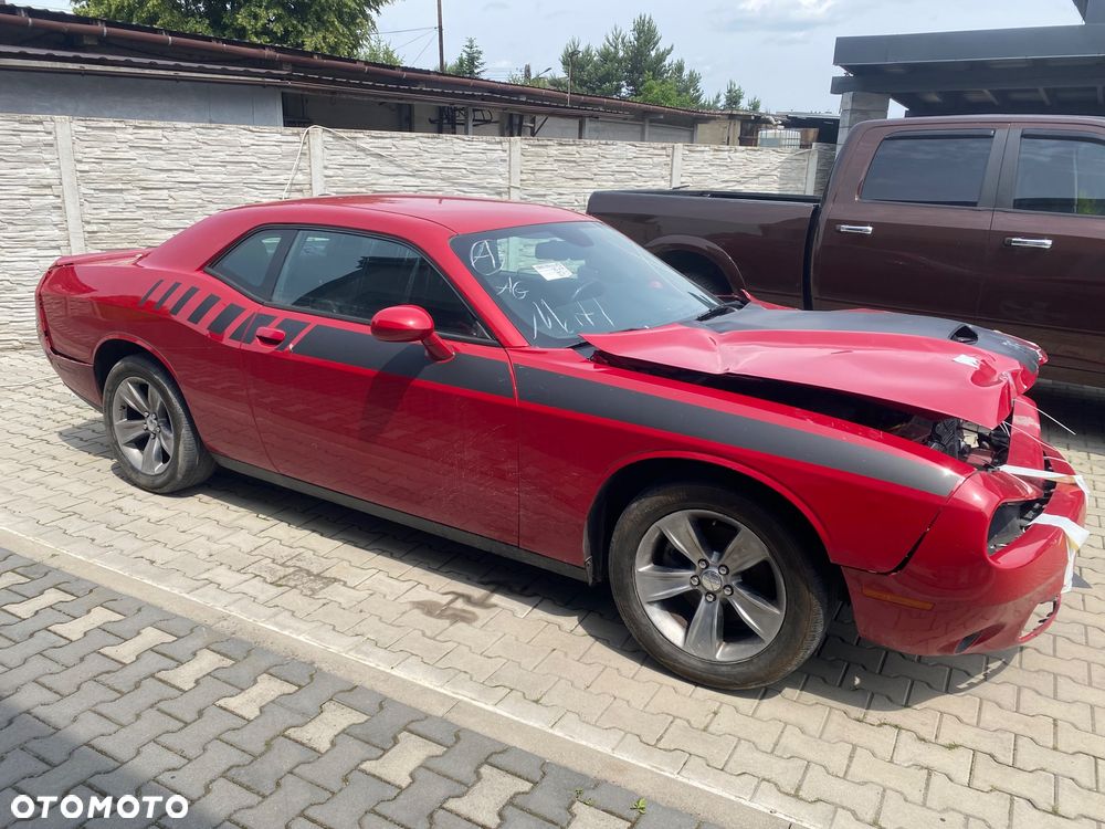 Dodge Challenger - 9