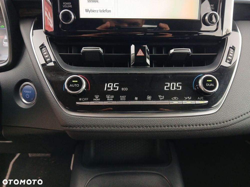 Toyota Corolla 1.8 Hybrid Comfort - 33