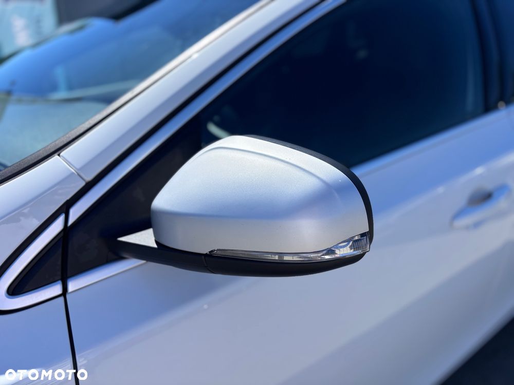 Volvo V40 D3 Geartronic RDesign - 20