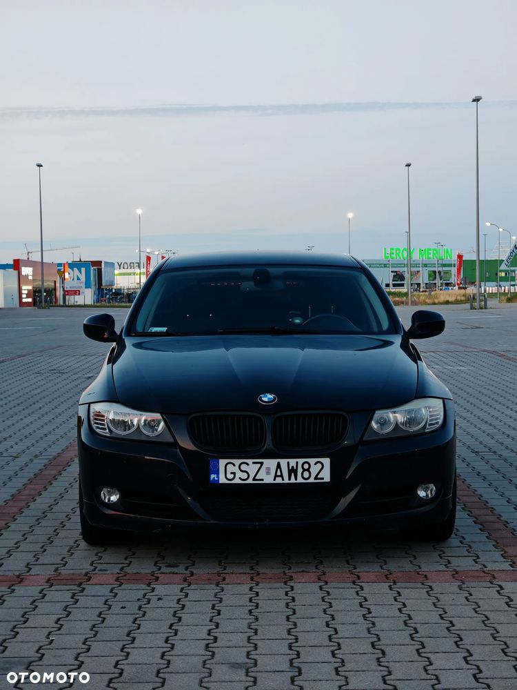 BMW Seria 3 318d - 11