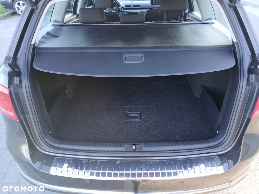 Volkswagen Passat 1.6 TDI Comfortline - 10