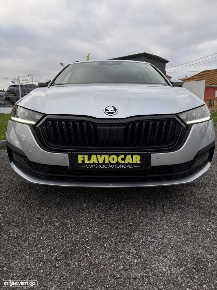 Skoda Octavia Break 2.0 TDI DSG Premium Edition - 10