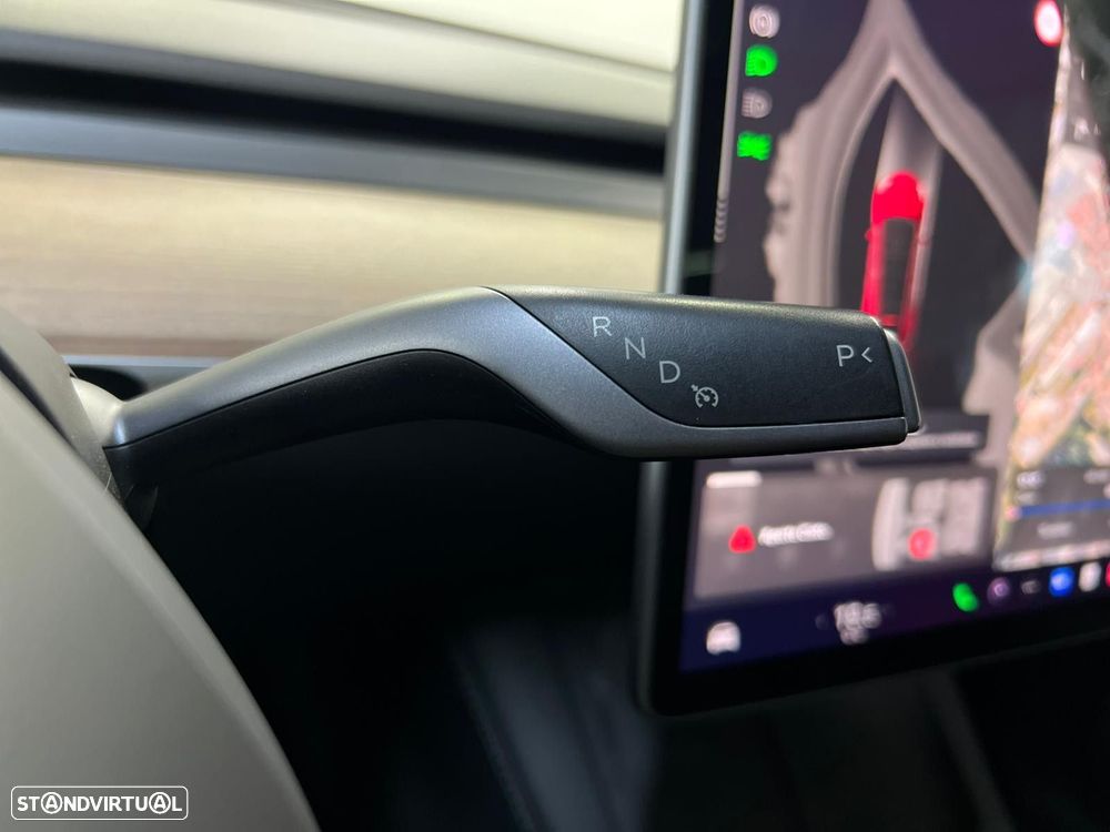 Tesla Model Y Long Range Tração Integral - 17