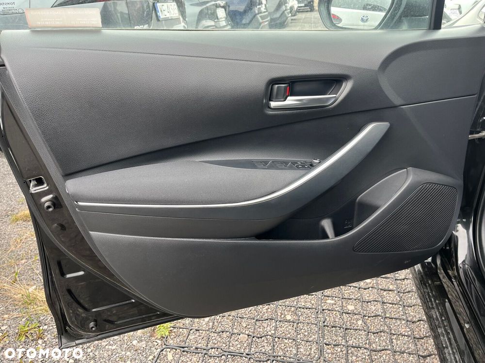 Toyota Corolla 1.8 Hybrid Comfort - 24