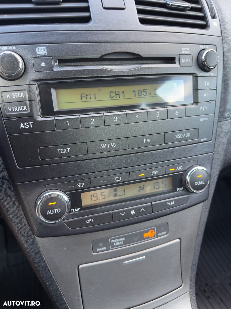Toyota Avensis 2.0 D-4D - 6