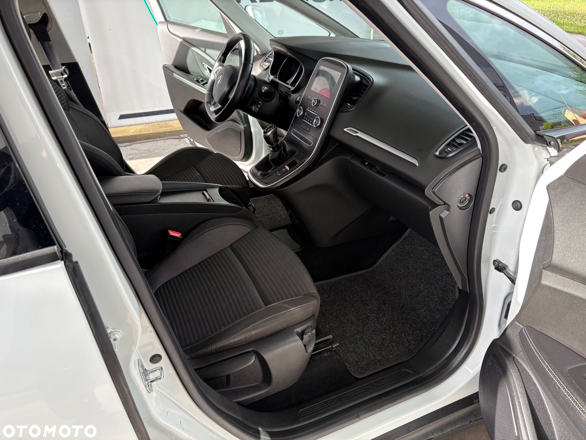 Renault Scenic - 22