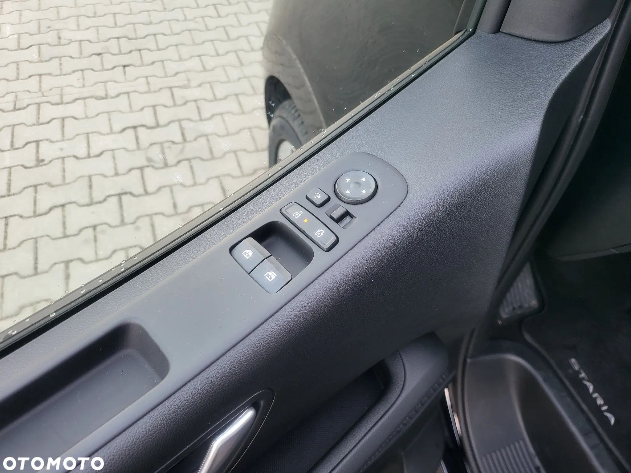 Hyundai Staria 1.6 T-GDI HEV Smart VIP - 13