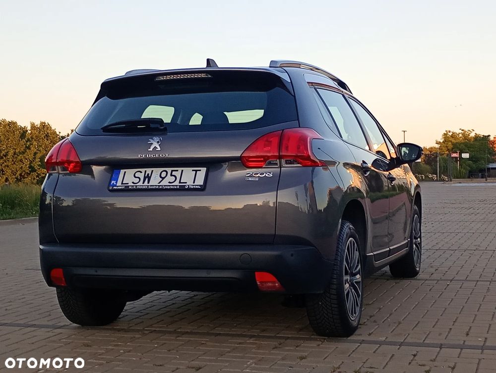 Peugeot 2008 - 8