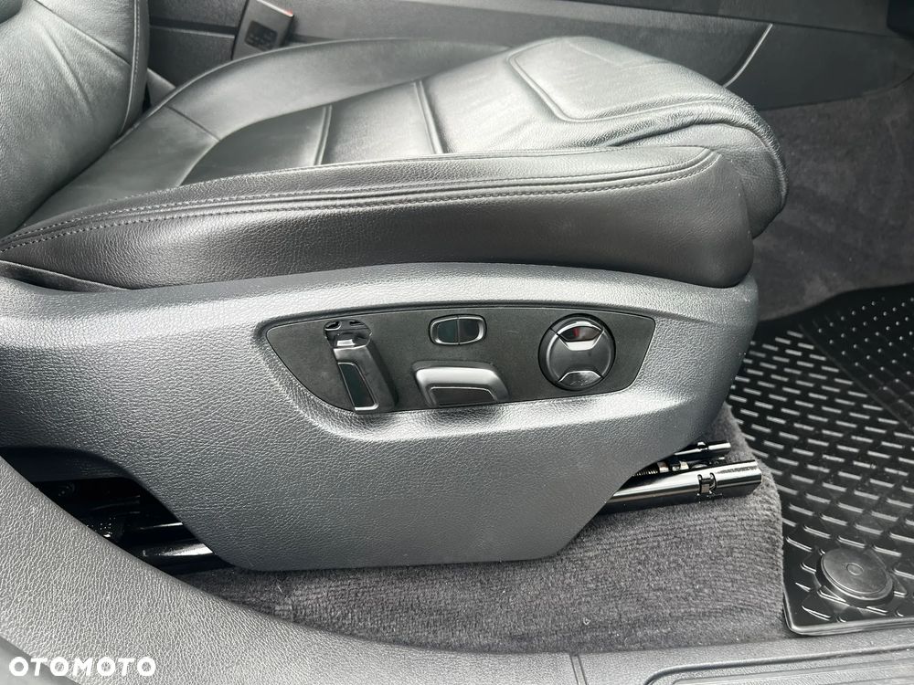 Volkswagen Touareg 3.0 V6 TDI Blue Motion DPF Automatik - 24