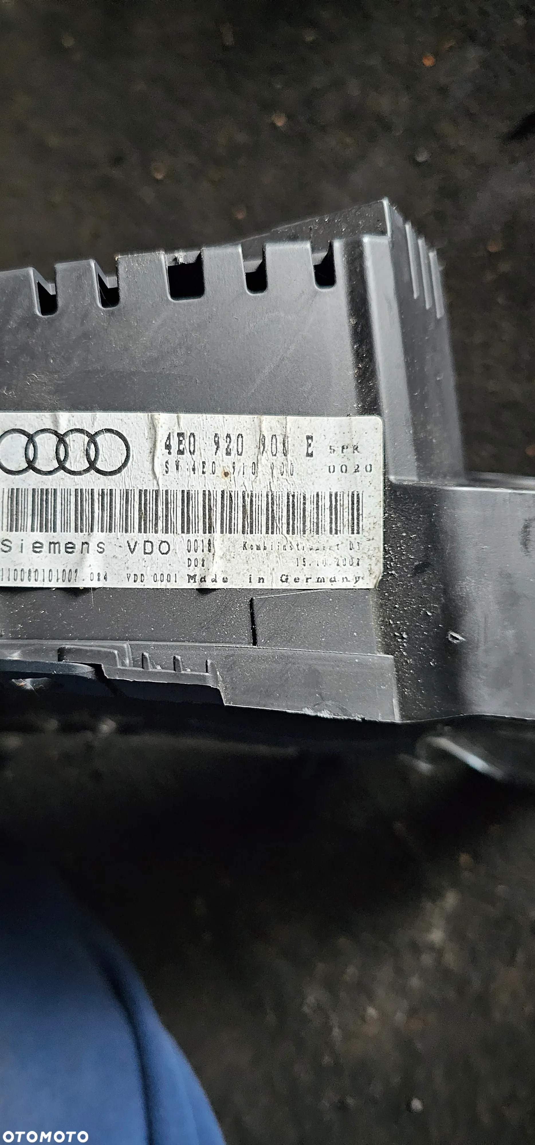 Licznik zegary Audi A8 D3 3.7i 4E0920900E - 3