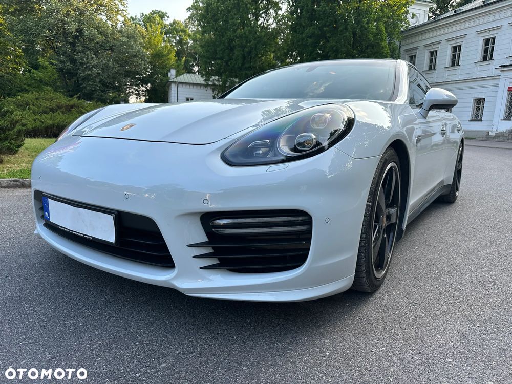 Porsche Panamera - 12