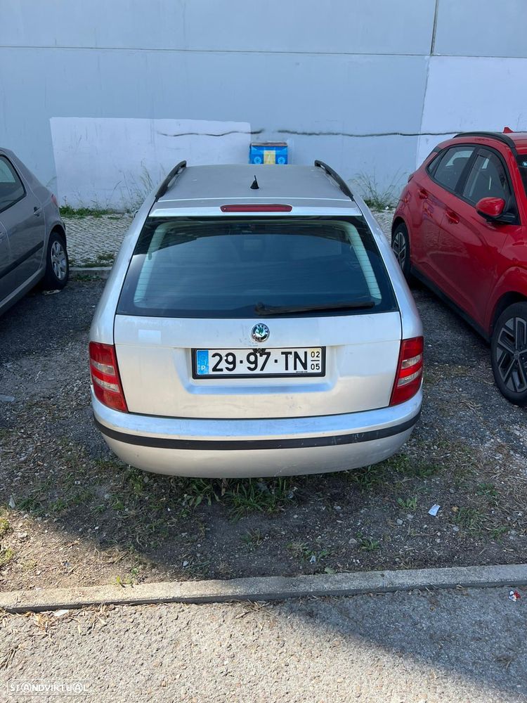 Skoda Outros - 8