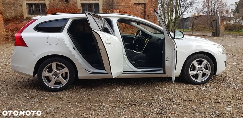 Volvo V60 D2 Kinetic - 12