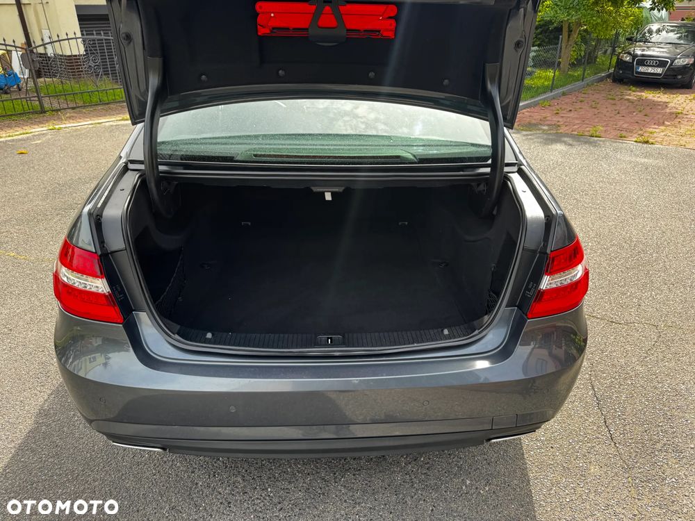 Mercedes-Benz Klasa E 220 CDI BlueEff Avantgarde - 18