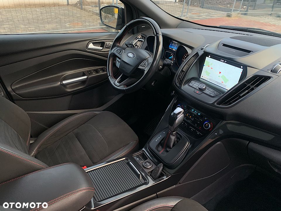 Ford Kuga 2.0 TDCi 4x4 ST-Line - 29