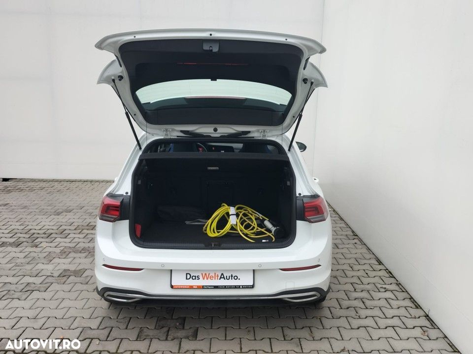 Volkswagen Golf - 5