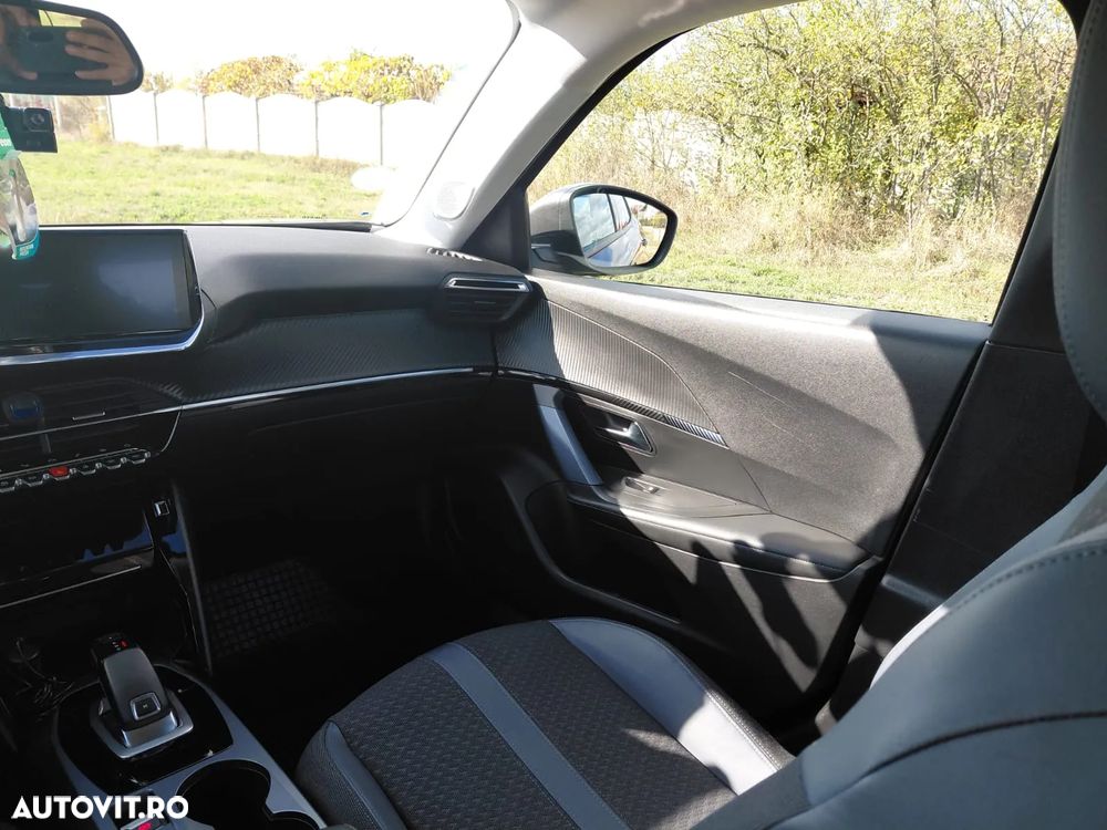 Peugeot 2008 1.5 BlueHDI 130 S&S EAT8 Allure - 14