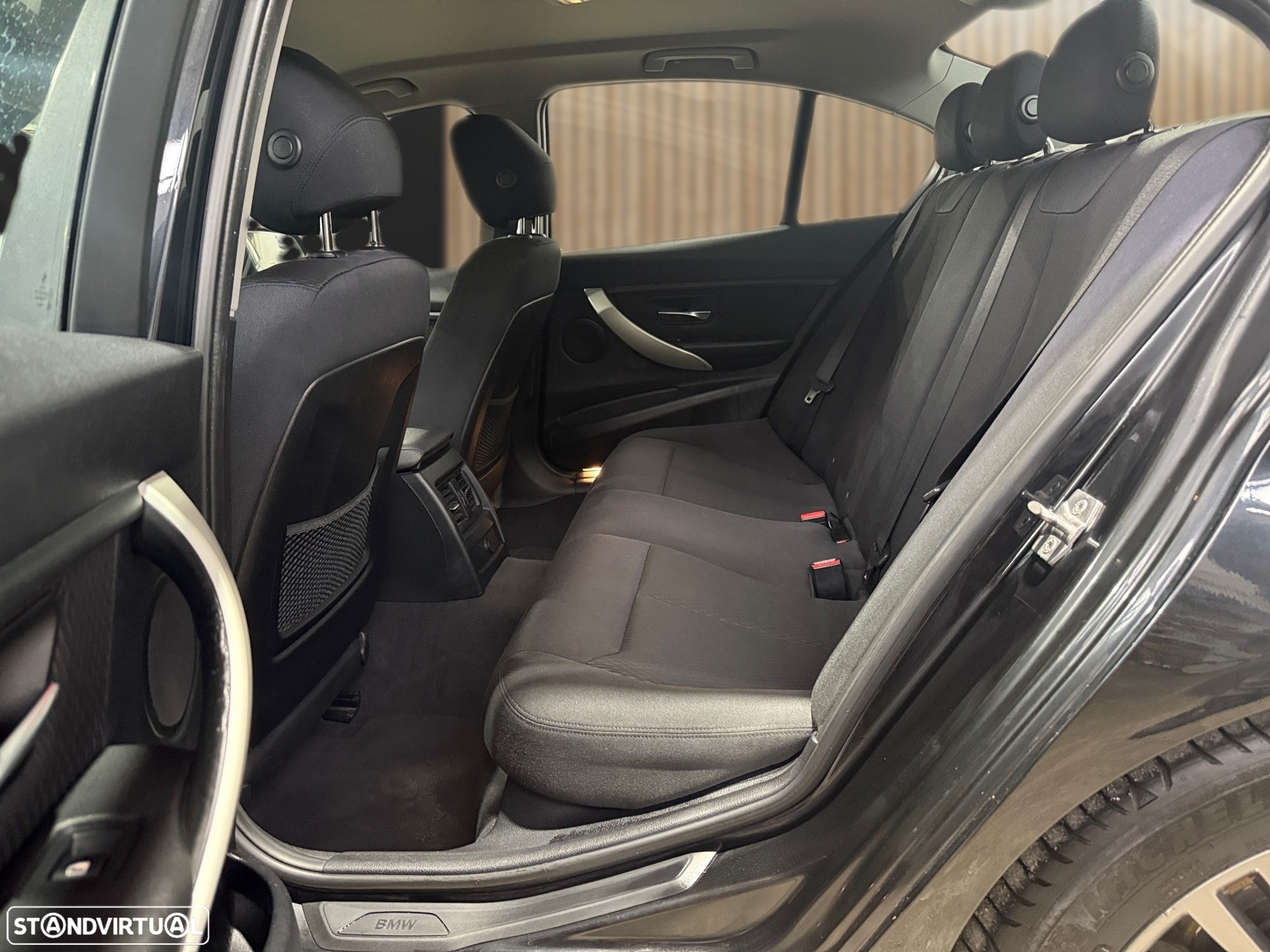 BMW 318 d Aut. - 11
