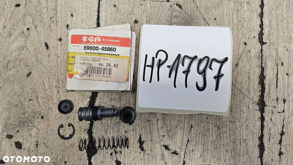 Zestaw naprawczy pompy hamulcowej Suzuki GSX DL GS GSF GSR GSX-R GSX GV RF  59600-45860 - 1