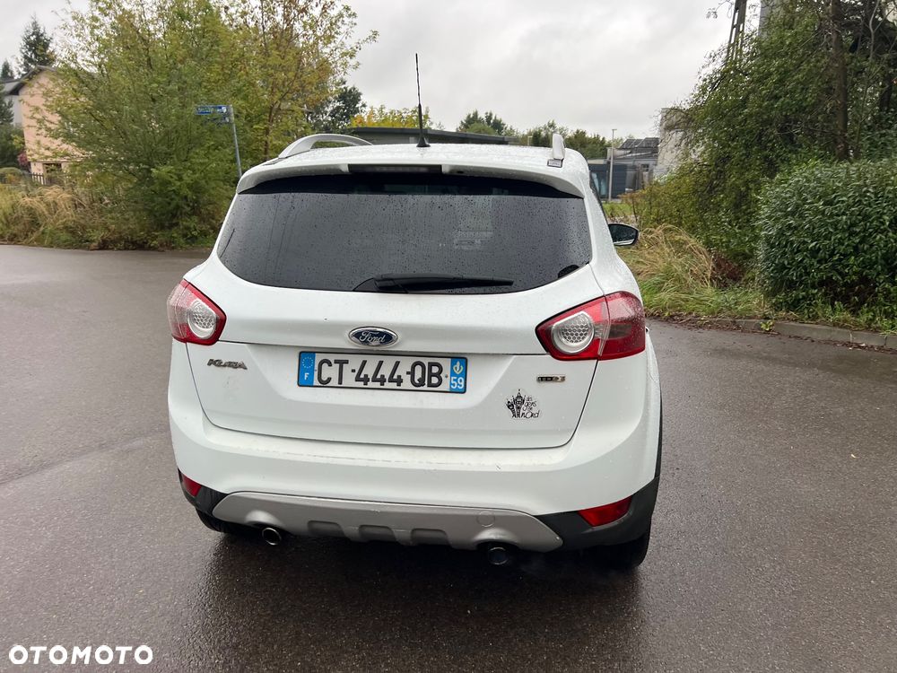 Ford Kuga 2.0 TDCi 2x4 Titanium - 6