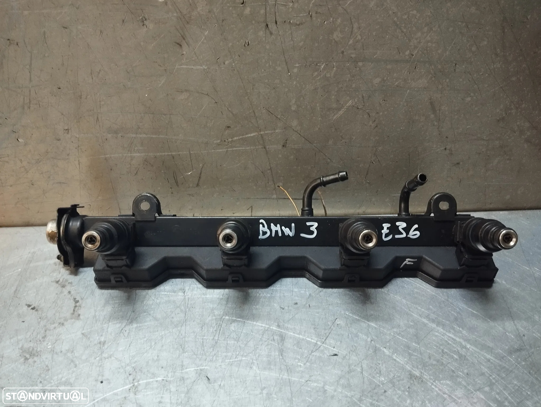 Régua / rampa de injectores Bmw 318IS (E36)  REF. 1734355 - 5