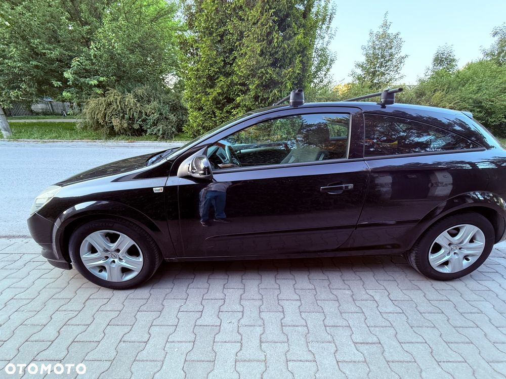 Opel Astra 2008 photo 2