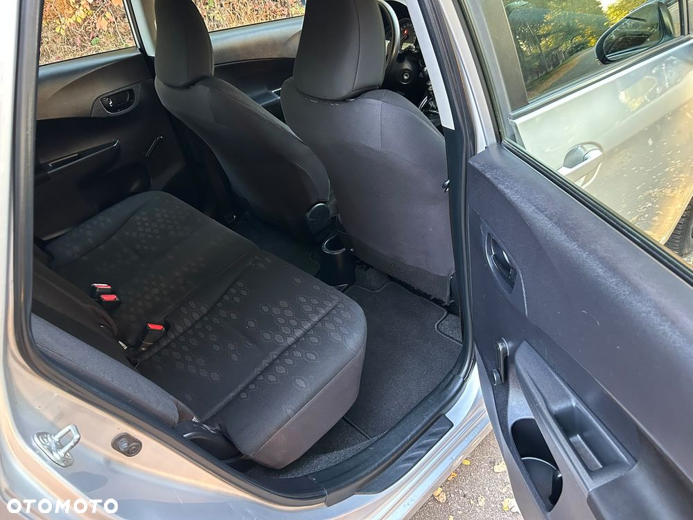 Toyota Verso S 1.33 Premium - 21
