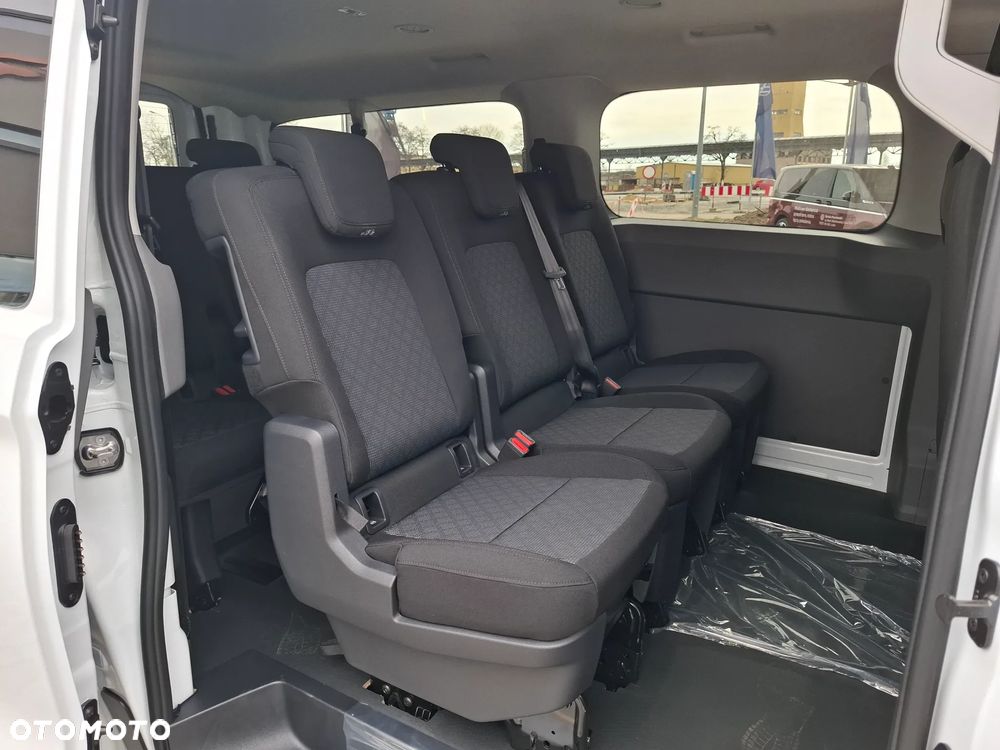 Volkswagen Transporter Kombi L2H1 M1 - 8