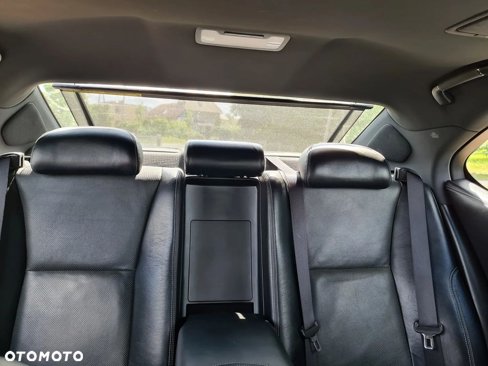 Lexus LS 600h F Sport - 37
