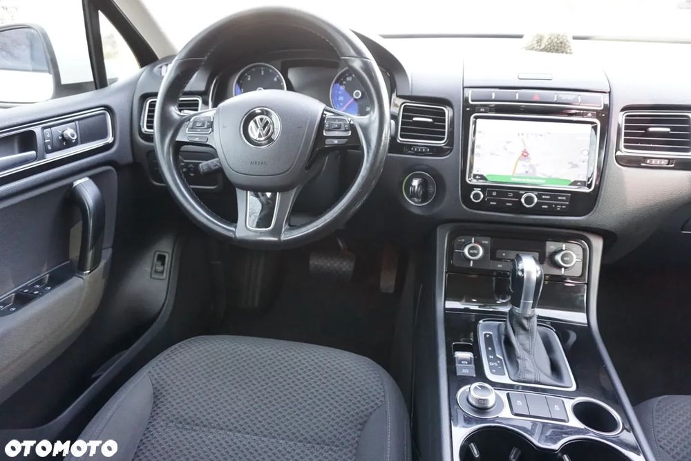 Volkswagen Touareg 3.0 V6 TDI SCR Blue Motion DPF Automatik - 14