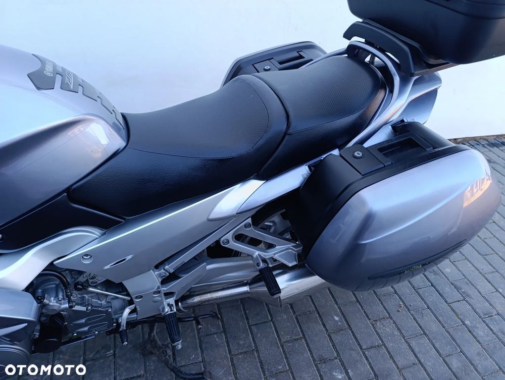 Yamaha FJR - 13