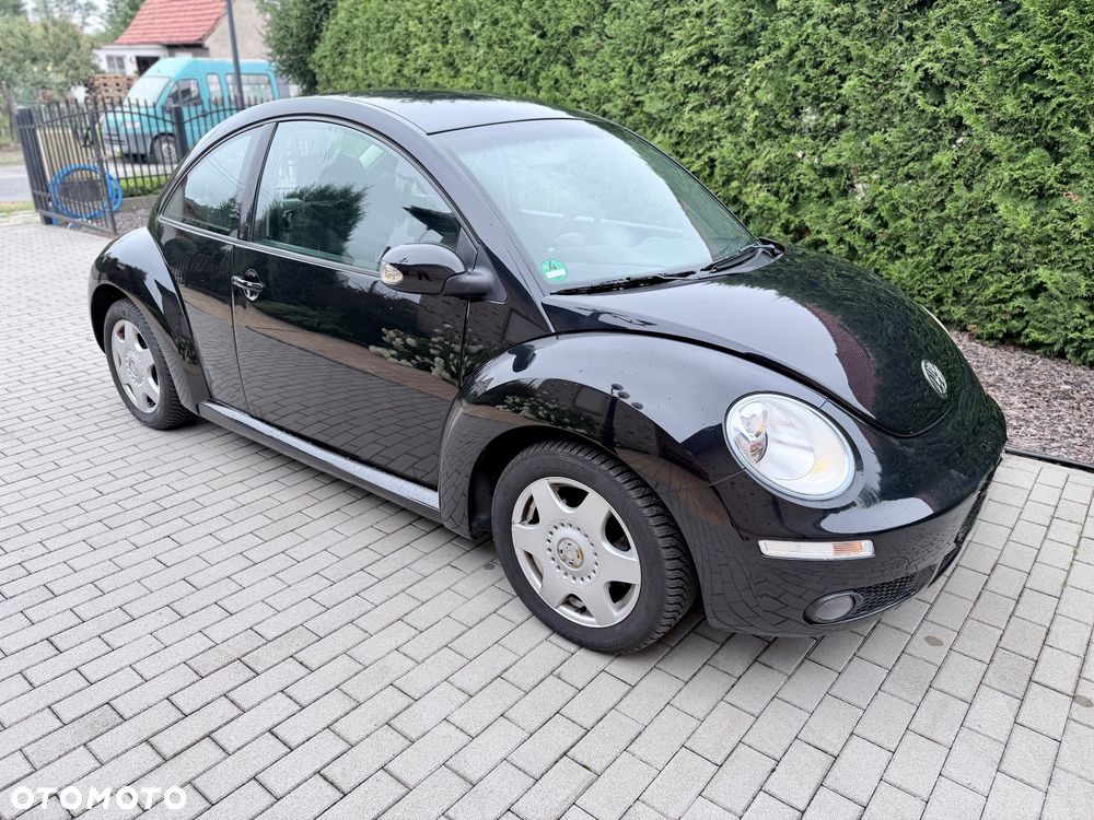 Volkswagen New Beetle - 1