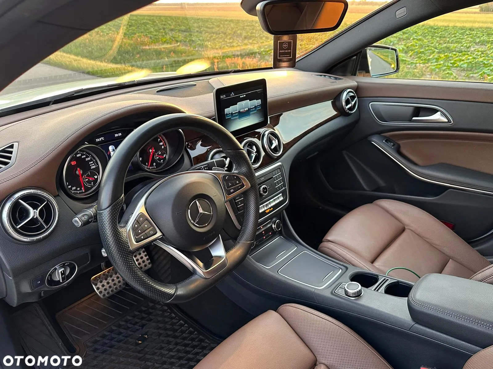 Mercedes-Benz CLA 220 4-Matic AMG Line - 19