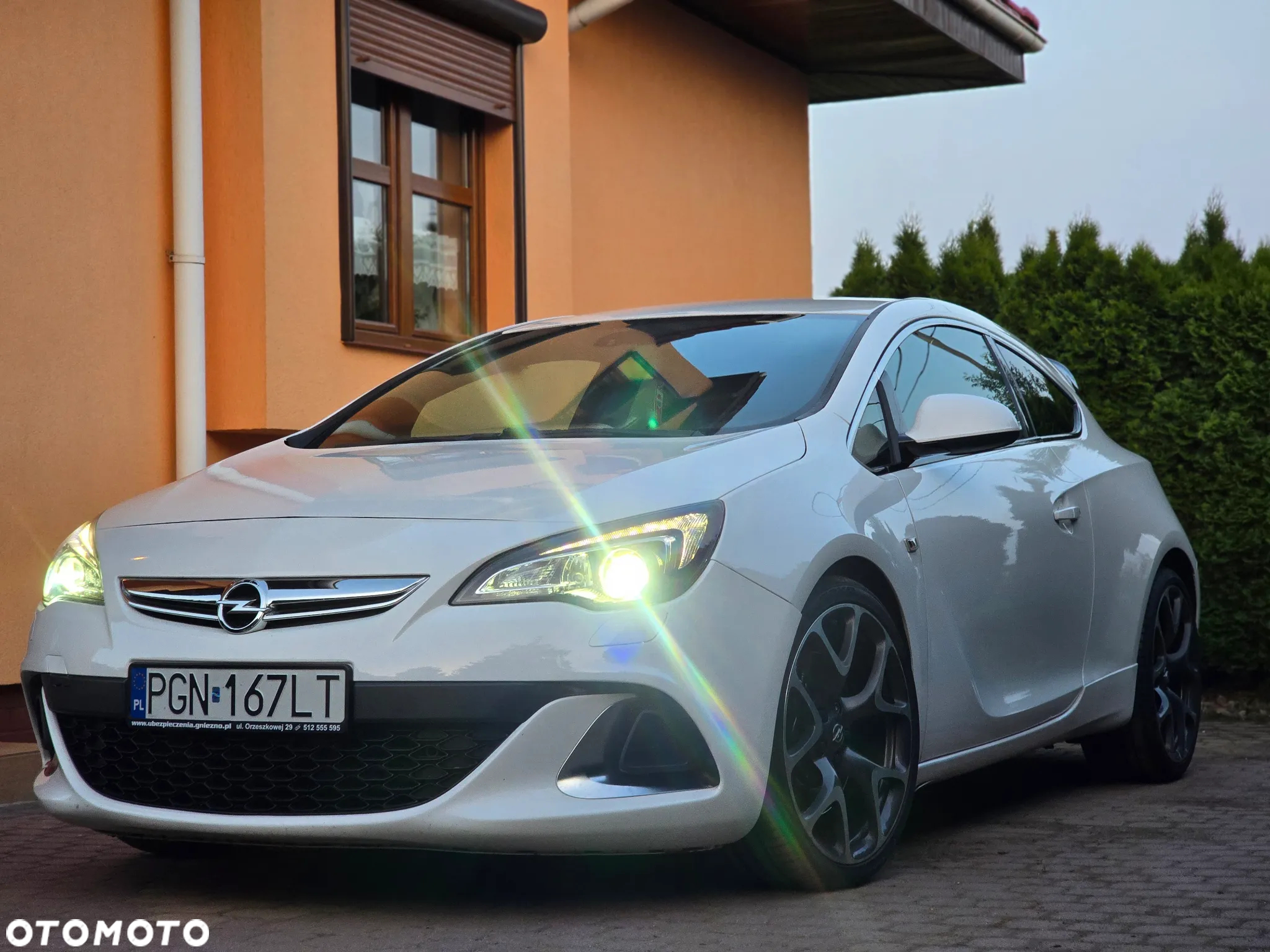Opel Astra IV GTC OPC - 4