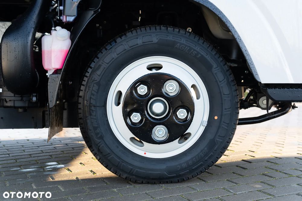 Isuzu M27 Final Edition - 28