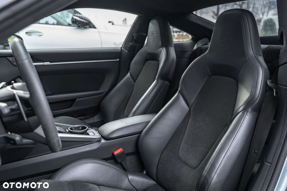 Porsche 911 Turbo S - 22