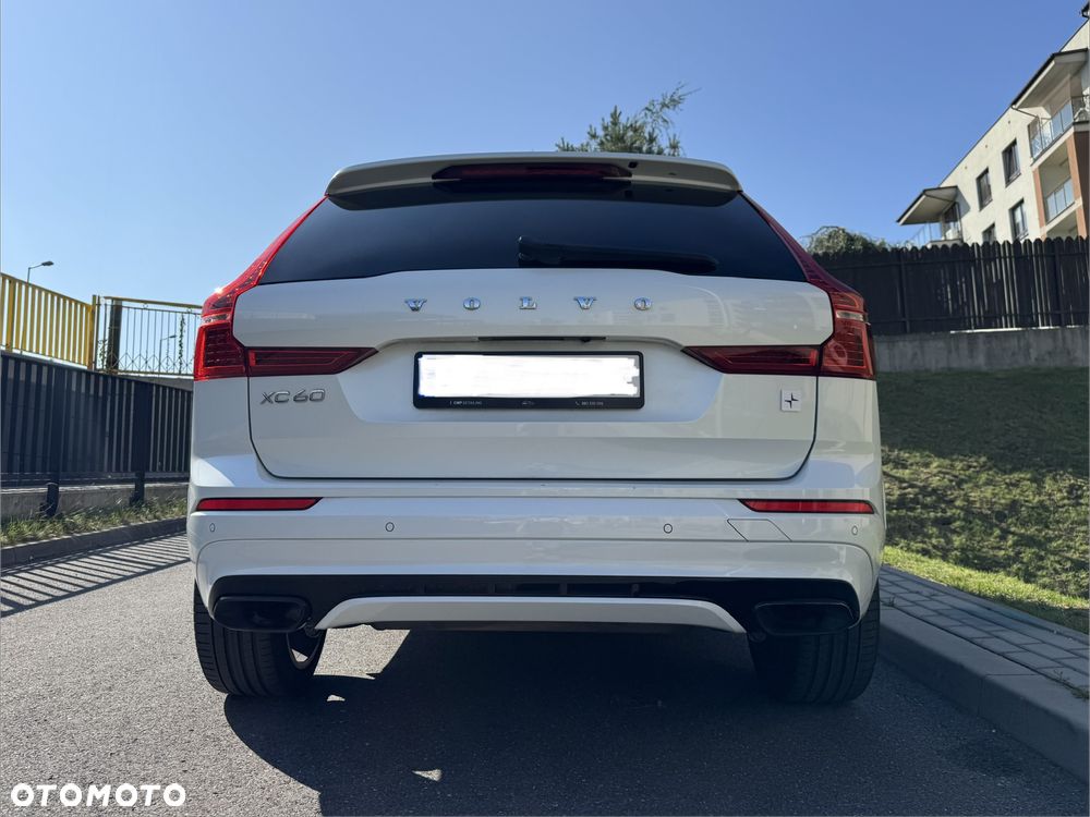 Volvo XC 60 T8 Plug-In Hybrid AWD Polestar Engineered - 4